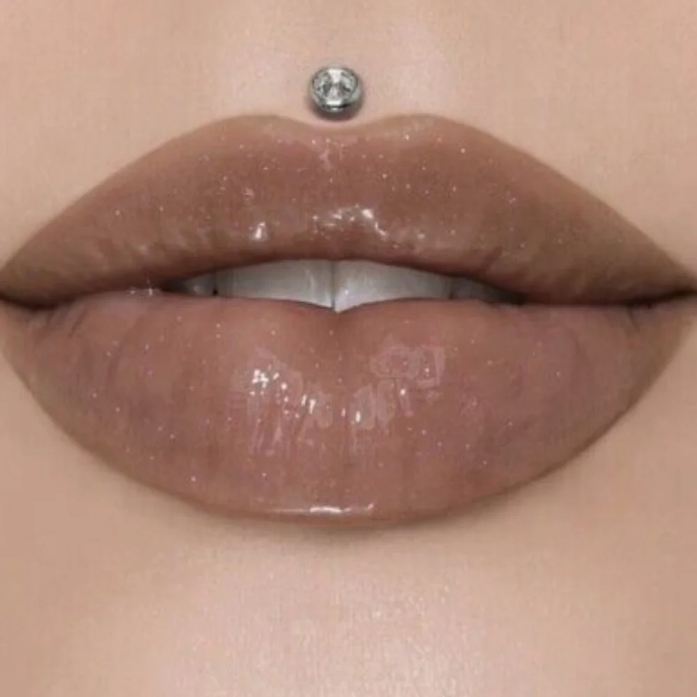 Jeffree Star The Gloss in Table Top - Picture 2 of 4